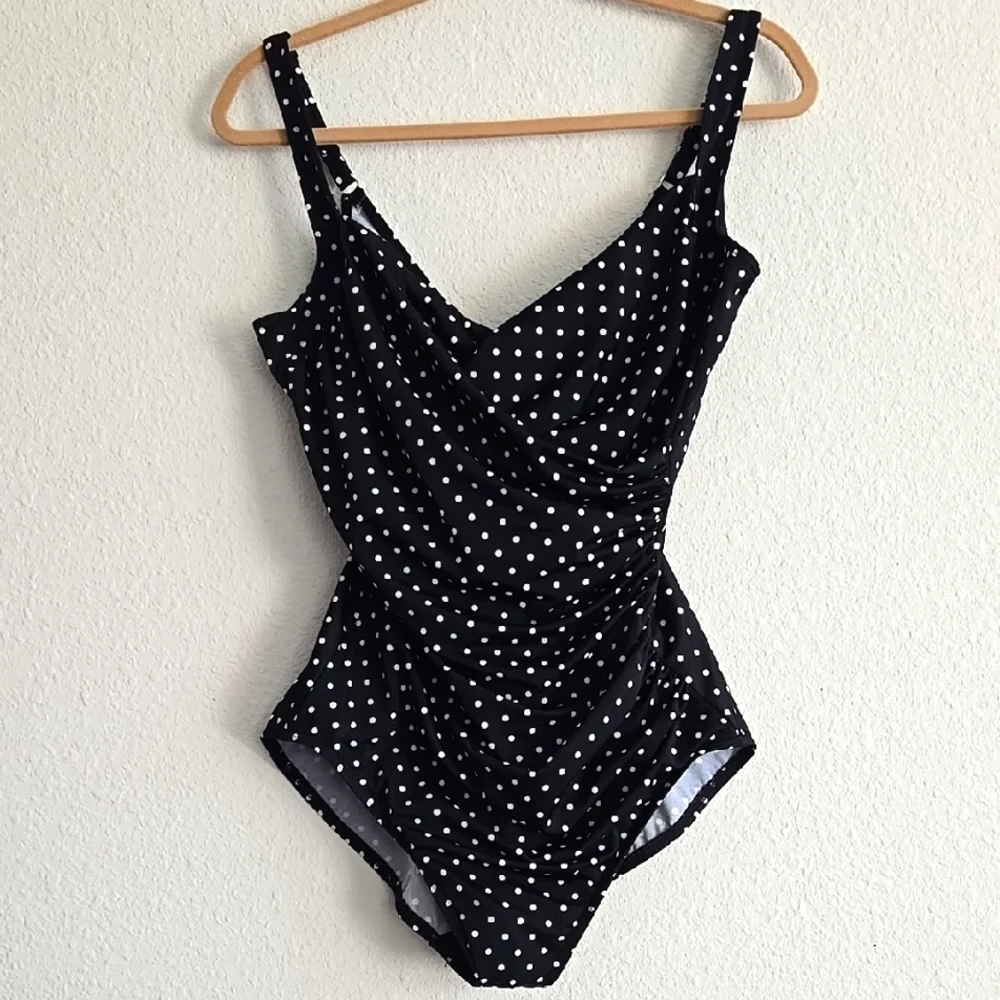 Miraclesuit Black Polka Dot One Piece Swimsuit Resortwear Beach Vacay